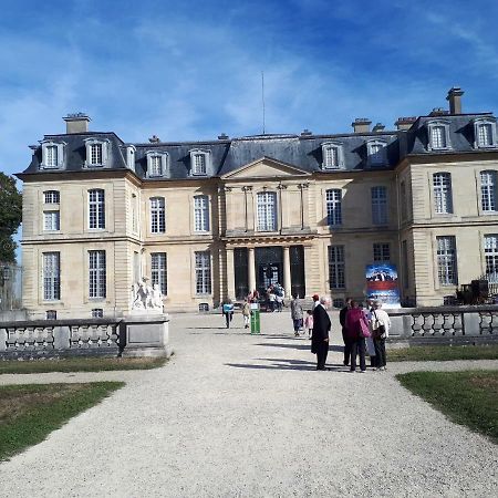 Residence Le Chateau Champs-Sur-Marne Kültér fotó