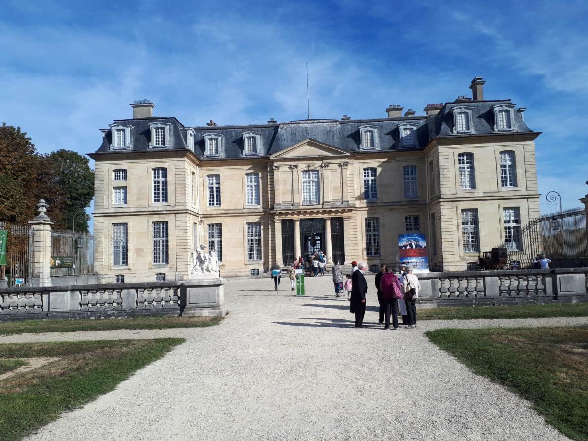 Residence Le Chateau Champs-Sur-Marne Kültér fotó